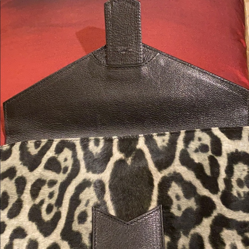 ⚫️⚪️”RARE FIND!! YSL EVENING/CLUTCH”⚪️⚫️ - Picture 4 of 12